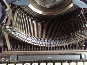 Olympia English Typewriter good condition