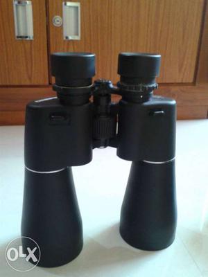 Powerful 10x binoculars
