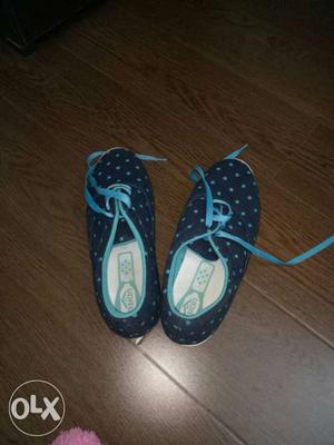Asian blue casual shoes, size 39 worn only once