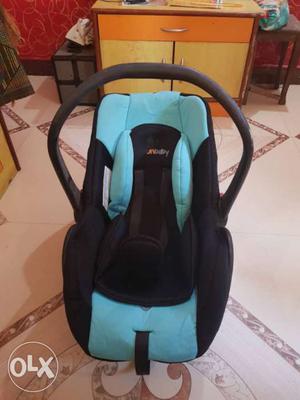 Baby Car seat rearly use very low price dont miss