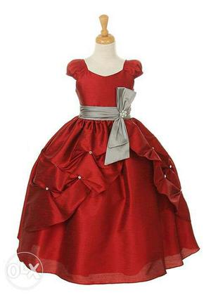 Girl's Red Cap-sleeved Gown