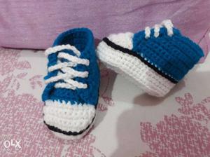 Pair Of White-and-blue Knitted Patik Shoes