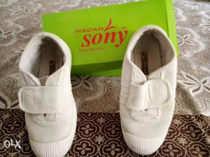 White PT shoes for 5-7 years kid