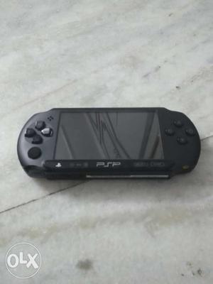 1 month old PSP +10 games +16GB Memory card