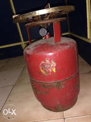5 kg cylinder, half filled with gas