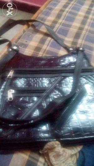 A good looking (made in china) black. Handbag for selling in