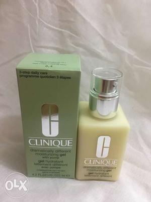Clinique moisturizing gel with box