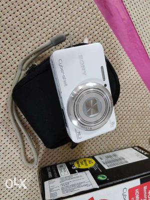 DSC WX MP SONY digital camera, like new