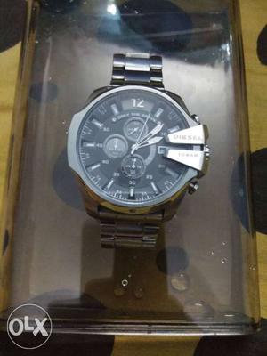 Diesel watch,Good Condition,1month old, All