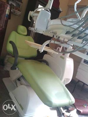 Hi this is a good condition dental equipment plz