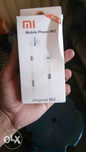 White Xiaomi Mobile Phone MI2 Box