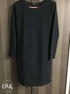 Women's Black Long-sleeved Dress