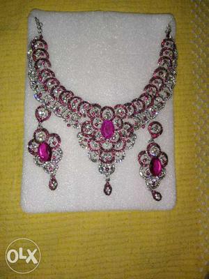 Beautiful Necklace on sale...very affordable and