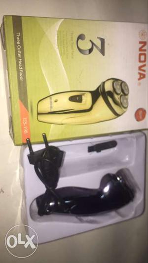 Black Nova Electric Shaver With Box Set fully new not use