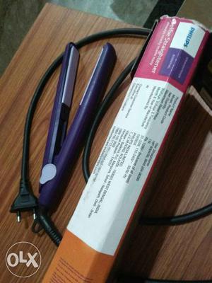 Black n Blue Philips straightner,i wnt to sell my 2mnth old