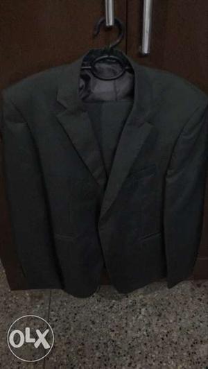 Branded M size suit for sale 2-3 times used want