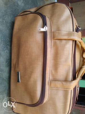 Leather look bagg with trolly new bagg no use