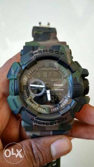 Round Green And Black Casio G-Shock Camouflage Digital Watch