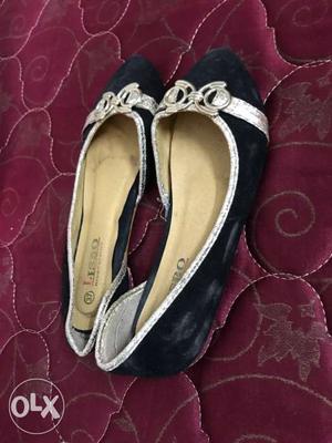 Size 37 women footwear