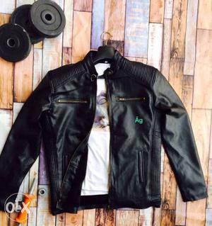 Size Large Black Leather Zip-up Biker Jacket