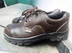 "Acme"pair of shoes..urgent sale..good quality...