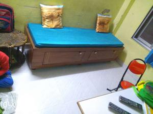 Brown colour Diwan with mattress good condition