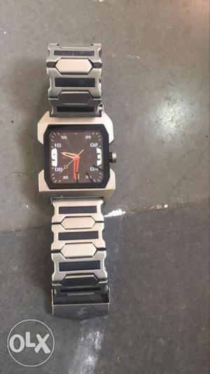 Fastrack watch used very less fr 2yrs
