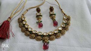 Gold Necklace With Earrings]