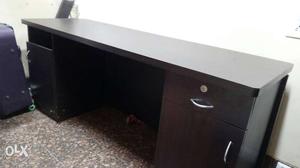 I want to sell office table the size is 2 by 6
