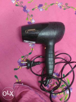 Melissa  walts hair dryer with air regulator,