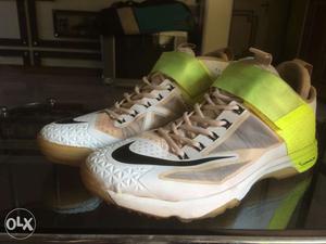 Nike Lunarlon Cricket shoes