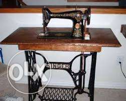 Singer Sewing Machine Good Condition