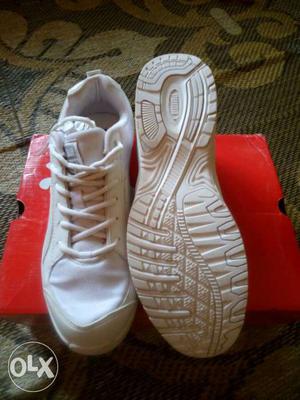 White puma shoes size 9