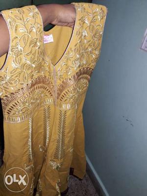 Women's Yellow And Brown Sleeves Less Dress