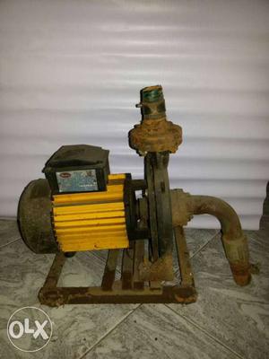 0 5 HP water pumping motor good condition Serious