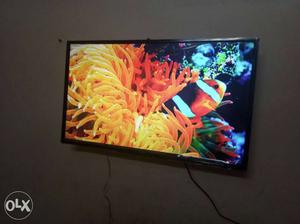 42 smart Sony full HD Black Wall Mounted TV