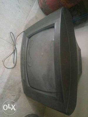 Awesome condition L.G T.v only serious buyers