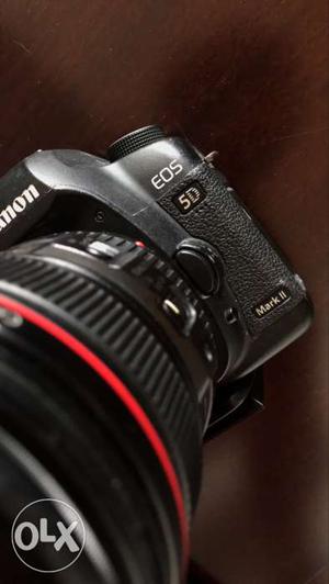 Black Canon EOS 5F