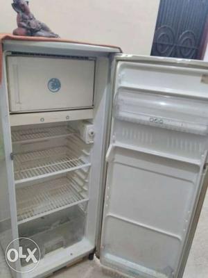 Grey colour fridge in perfect condition. 280ltr
