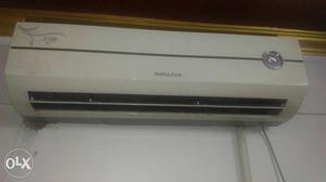 Napoleon Split AC 1ton used for 2years still in good