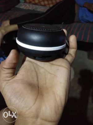 Round Black And White Bluetooth Speaker