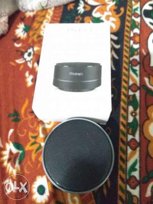 Round Black Bluetooth Speaker With Box