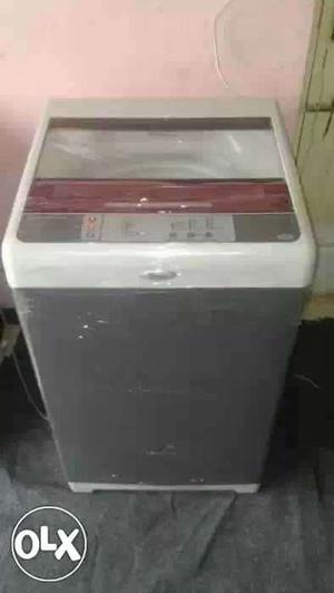 White And Black Top-load Clothes Dryer