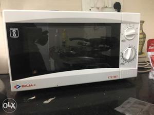 White Bajaj Microwave Oven