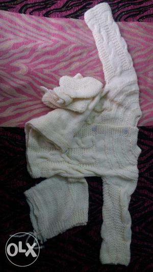 Woolen dress for new born baby