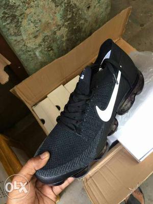 Black And White Nike Vapor Max With Box