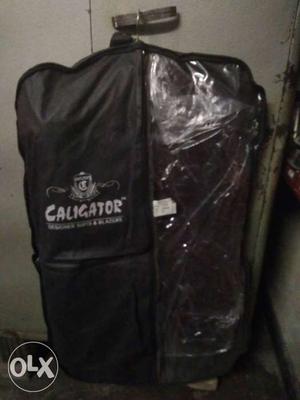 Black Caligator Formal Suit Jacket Case