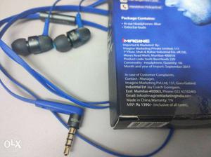 Boat Earbuds With Box.only 1 mnth used.orgnl price .