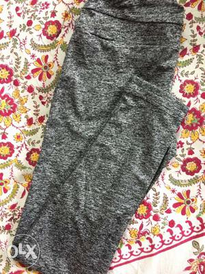 Brand new grey jeggings for a comfortable day.