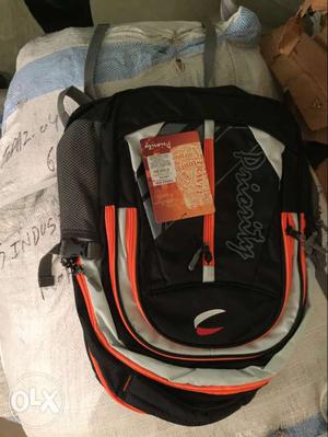 School bags for sale at very low price, MRP: